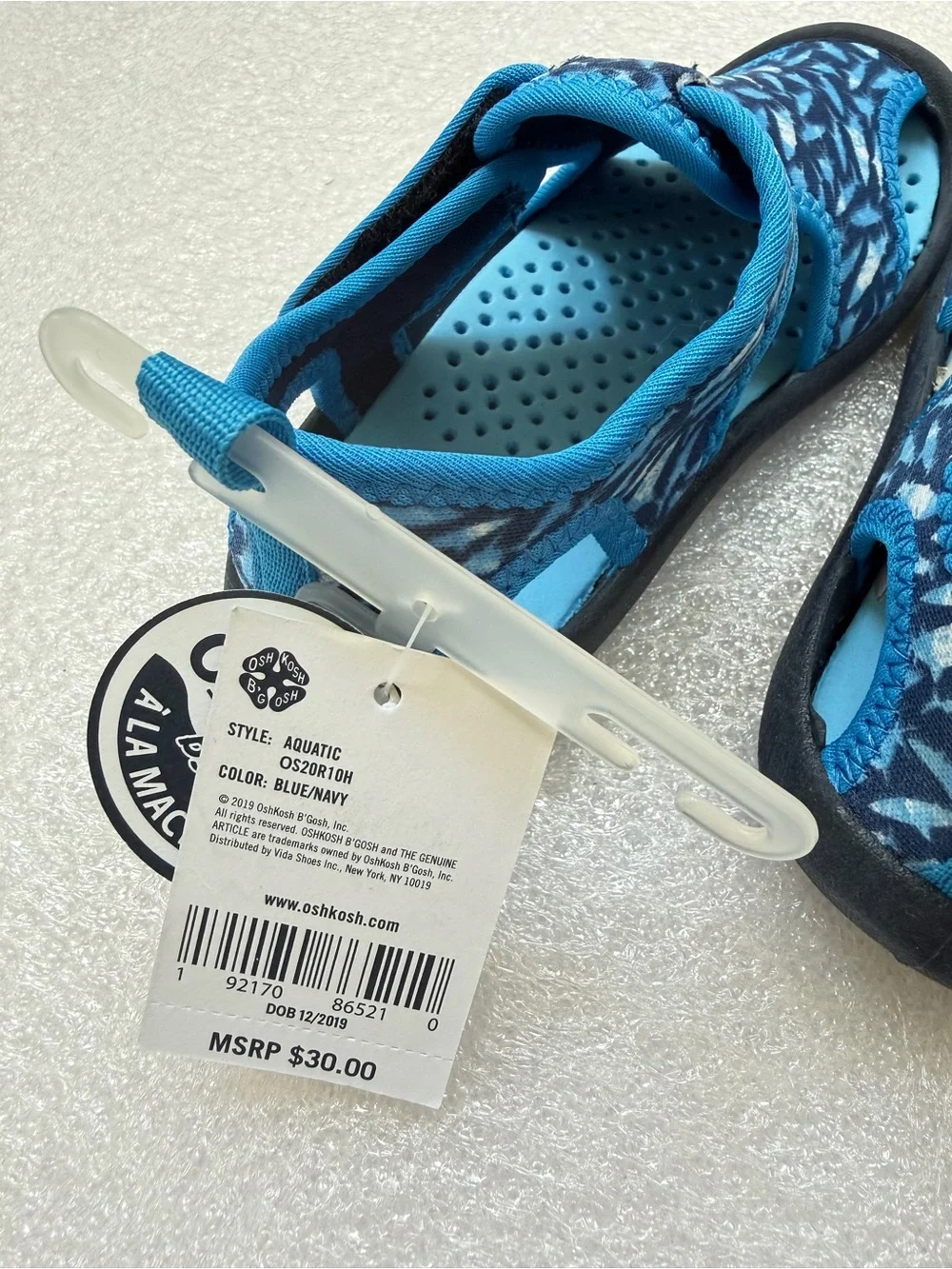 NEW OshKosh B'gosh Boys Blue/Navy Aquatic Shark Patterned Water Shoes Size 9